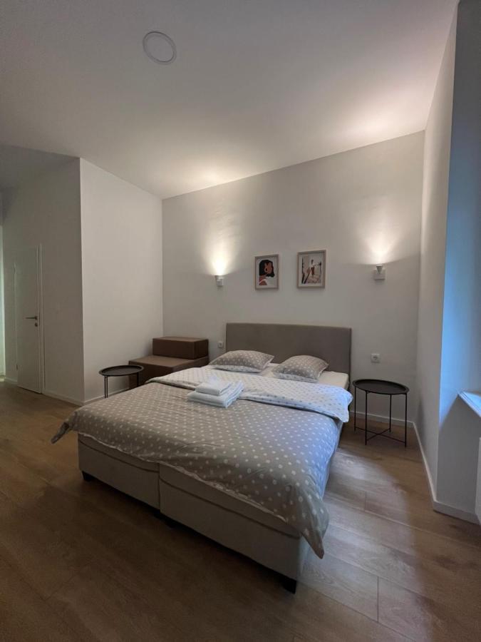 Noble Studio Apartments Zagreb Buitenkant foto